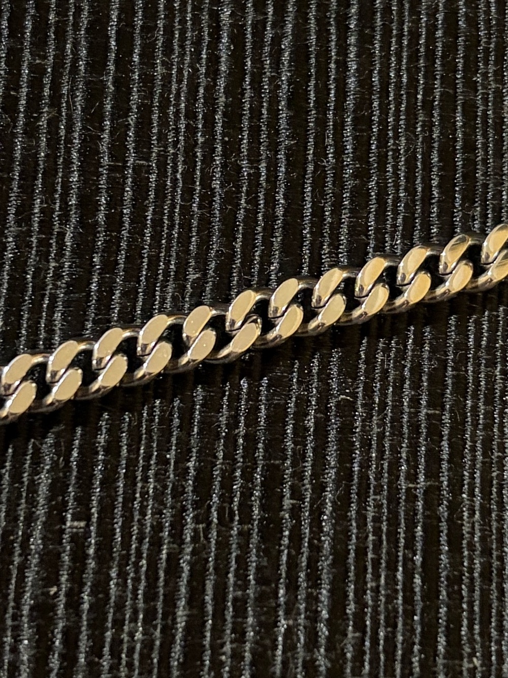 Cuban Link Chain - Picture 2 of 4